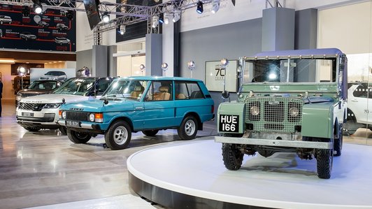 Land Rover - Hành trình di sản 70 năm của những chiếc xe hạng sang trứ danh