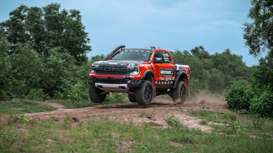 "Lính chiến" Ford Ranger Raptor tham gia giải đua xuyên quốc gia Châu Á AXCR 2023