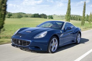 Ferrari “thay tim” California thế hệ mới