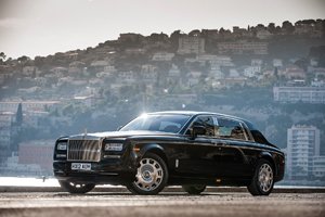Rolls-Royce lập kỷ lục bán hàng sau 108 năm tồn tại