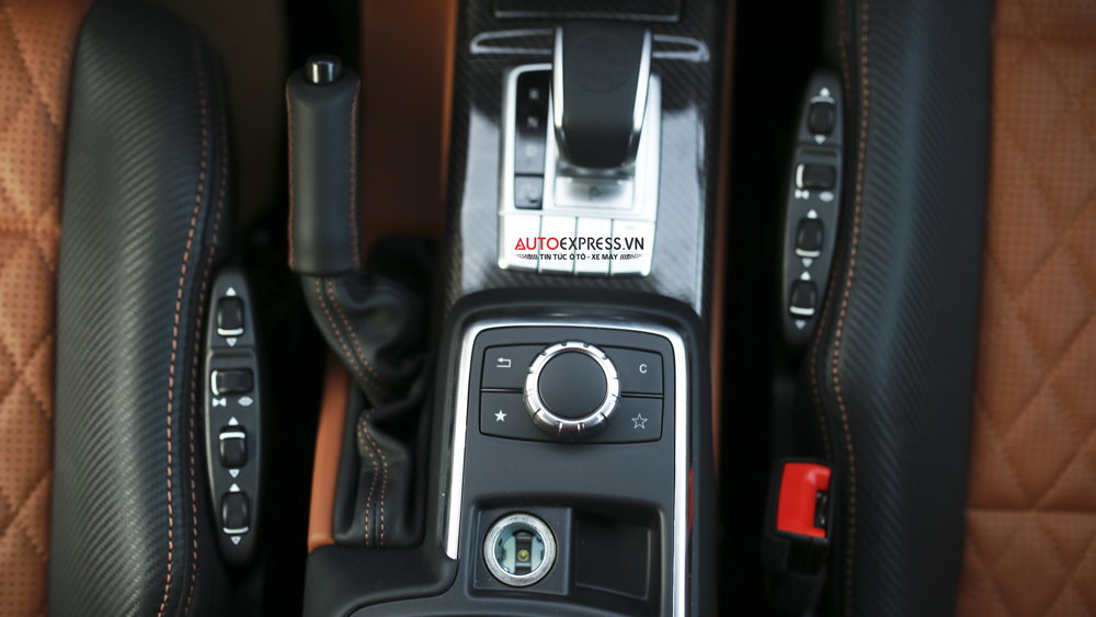 Mercedes-AMG G 63 Edition 463 được trang bị túi khí trước, bên hông và cửa sổ