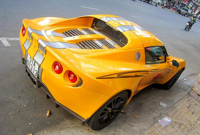  Lotus Elise S2 có biển cặp cực độc tại Sài Gòn