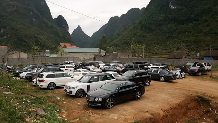 Tận mục hàng trăm chiếc Rolls-Royce, Lamborghini, Bentley... 'tụ hội' tại Cao Bằng
