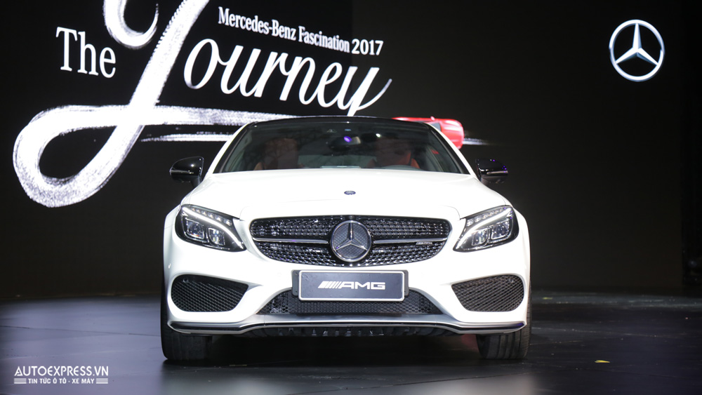 Mercedes-AMG C43 Coupe với lưới tản nhiệt kim cương đặc trưng