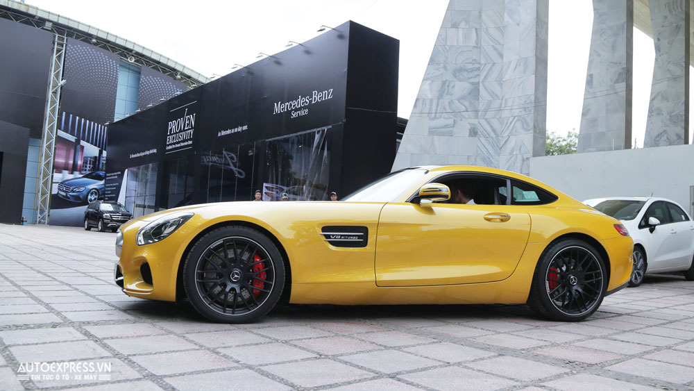 Chiêm ngưỡng siêu phẩm thể thao Mercedes-AMG GT S vừa xuất hiện tại Hà Nội