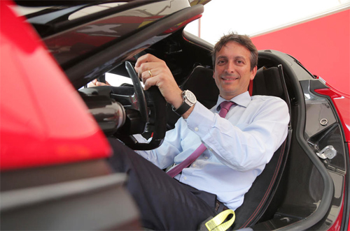 Enrico Galliera - người toàn quyền quyết định ai được mua xe Ferrari.