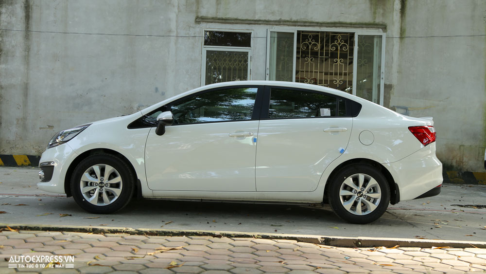 Kia Rio Sedan có giá bán công bố từ 490 triệu đồng tại Việt Nam