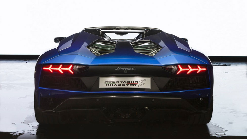 Lamborghini Aventador S Roadster dành riêng cho đất nước mặt trời mọc hình 3.