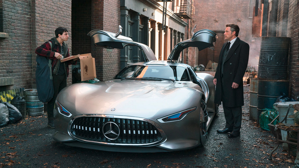 Mercedes-Benz AMG Vision GT bất ngờ xuất hiện trong phim 