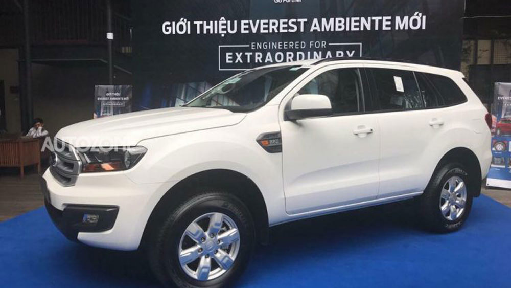 Mua xe Ford Everest Ambiente MT trả góp Everest Ambiente số sàn 2022