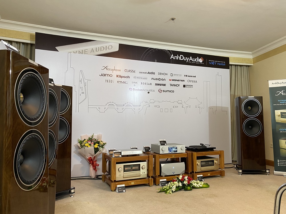 Mãn nhãn dàn loa tiền tỷ ở triển lãm âm thanh AVSHOW 2022 đang diễn ra tại Hà Nội