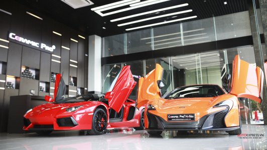 Siêu xe Lamborghini Aventador Roadster và McLaren 650S đọ dáng tại HN