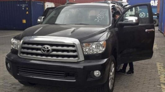 Toyota Sequoia Platinum 2016 đầu tiên về Việt Nam