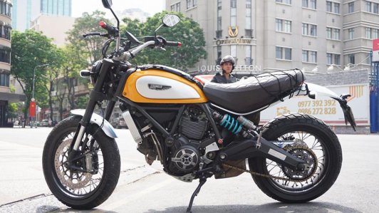 Ducati Scrambler “dát” toàn đồ chơi hàng hiệu tại Sài Gòn