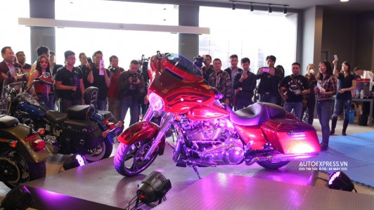 Ảnh chi tiết "hàng khủng" Harley-Davidson Street Glide & Road King động cơ hoàn toàn mới tại Hà Nội
