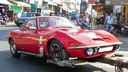 Cận cảnh 'đồ cổ' Opel GT độc nhất Việt Nam