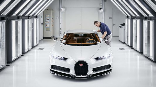Thăm quy trình chế tạo siêu xe Bugatti Chiron đình đám