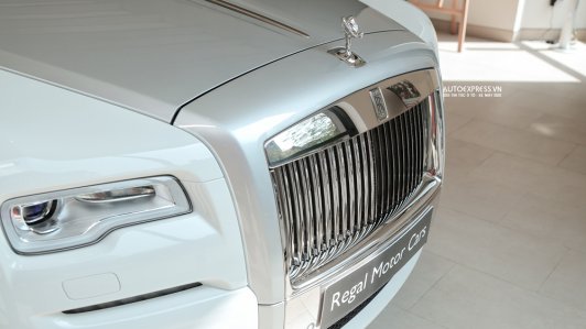 Rolls-Royce Ghost - Tuyệt phẩm siêu sang cho cả người thích cầm lái