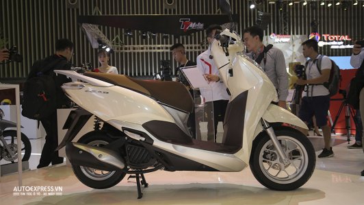 Hơn 2 triệu xe máy bán ra trong năm tài chính 2017, Honda Việt Nam vẫn chiếm thị phần khổng lồ