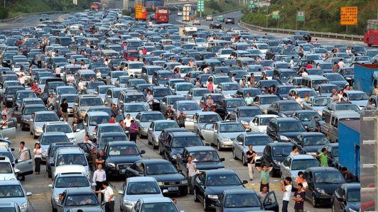 Ô tô nhập khẩu 100 triệu về Việt Nam: Ám ảnh bãi rác xe hơi