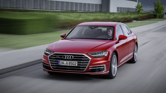 "Chuyên cơ" Audi A8 mới công bố giá bán "sốc" ngay khi ra mắt