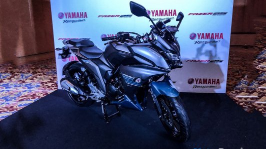 Mô tô 250 phân khối Yamaha Fazer 25 chính thức chốt giá từ 45,5 triệu đồng