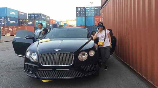 Ngắm chiếc Bentley Continental SuperSports mui trần độc nhất Việt Nam