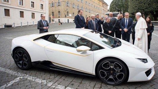Lamborghini Huracan phiên bản đặc biệt dành cho Giáo hoàng