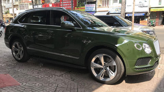 'Hàng độc' Bentley Bentayga 'bất ngờ' được rao bán sau 2 tháng về tay thiếu gia 9x Sài Thành