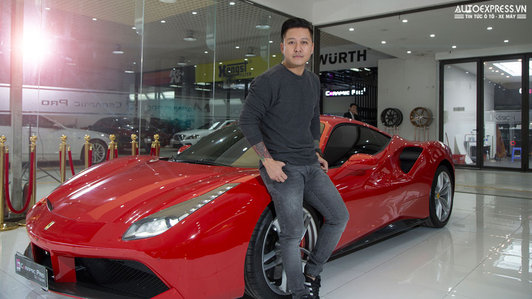 Ca sỹ Tuấn Hưng mang "siêu ngựa" Ferrari đi "bọc giáp" tại Hà Nội