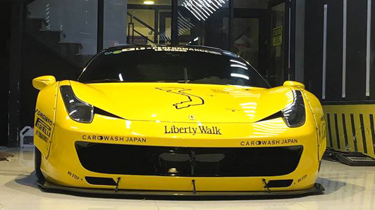 Ferrari 458 Italia độ Liberty Walk độc nhất VN tham gia Car & Passion 2018