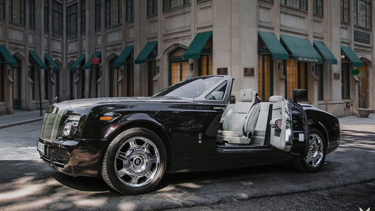 Ngất ngây với nội thất xa xỉ của bản độ Rolls-Royce Phantom Drophead Coupe
