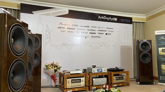 Mãn nhãn dàn loa tiền tỷ ở triển lãm âm thanh AVSHOW 2022 đang diễn ra tại Hà Nội
