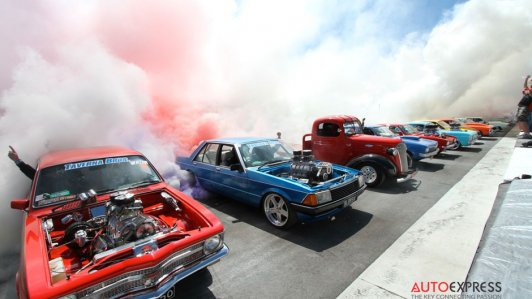 Summernats 2013 xác lập kỷ lục thế giới với màn đốt lốp của 69 xe